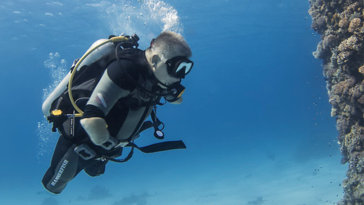 How scuba diving can help overcome physical disability