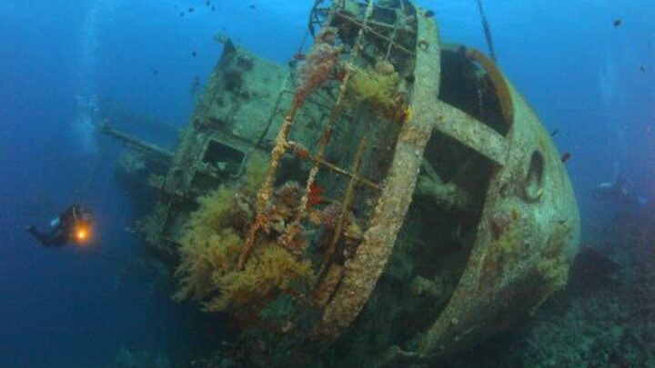 Wreck diving in Coron Bay, The Philippines