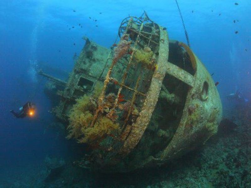 Wreck diving in Coron Bay, The Philippines