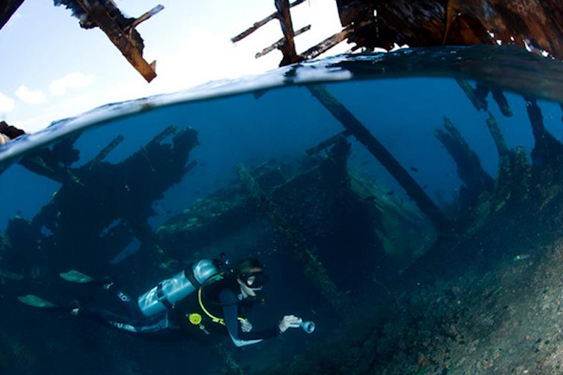 The Best Diving Spots in the Maldives - A thrilling diving spot in Lhaviyani Atoll